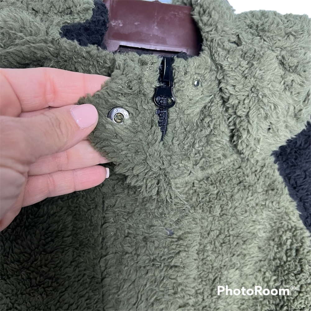 NWT Plush x Revolve Olive & Black Sherpa Zip Up Jacket with Hood - Picture 7 of 12